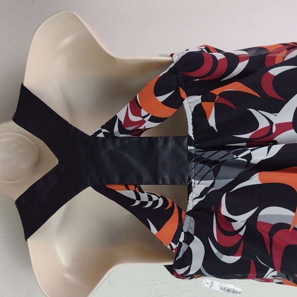 BISOU BISOU Black Very Leather Like Strap Modern Art Graphic Captivating Tank - Picture 9 of 16